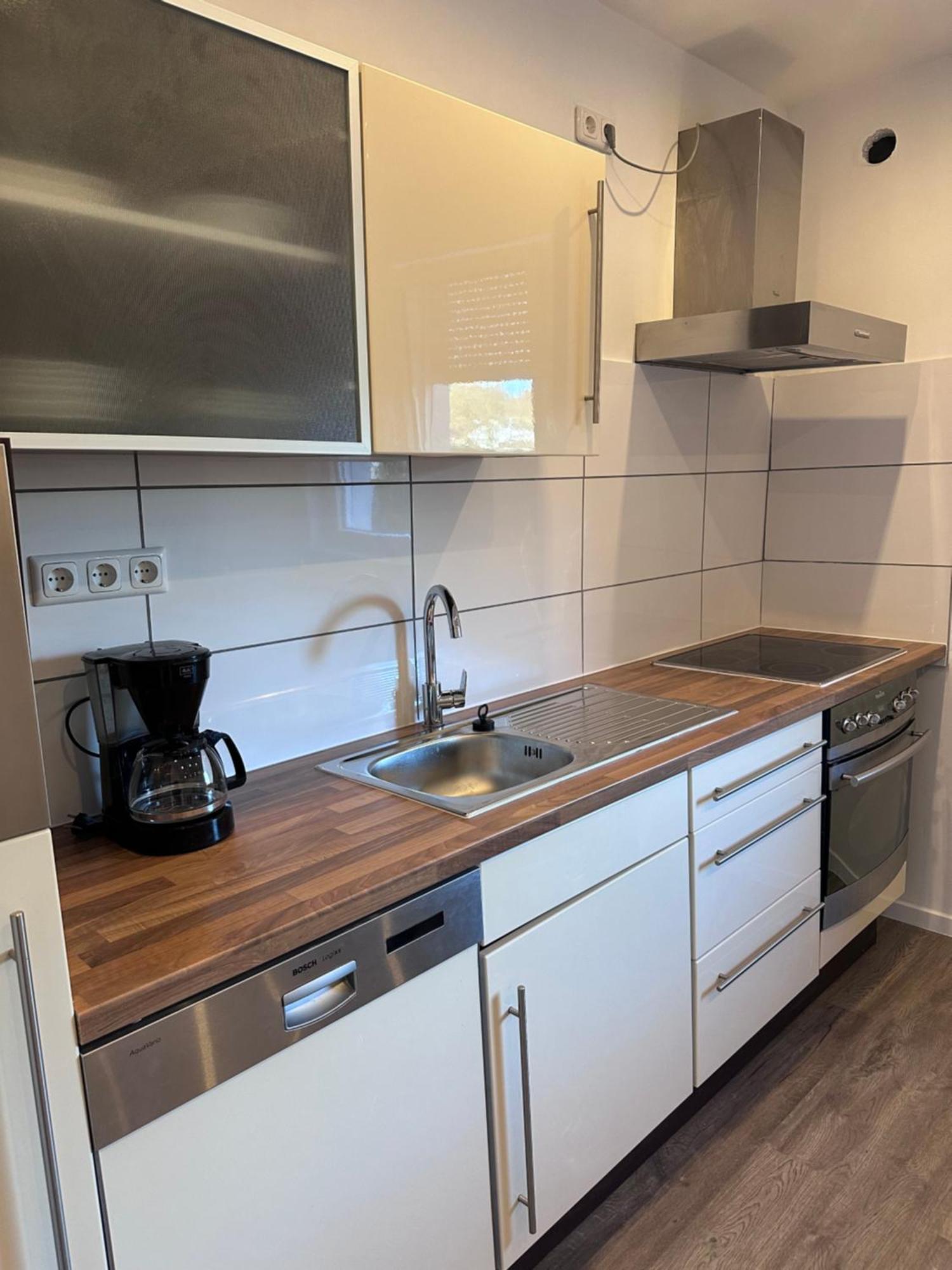 Apartment Sg *